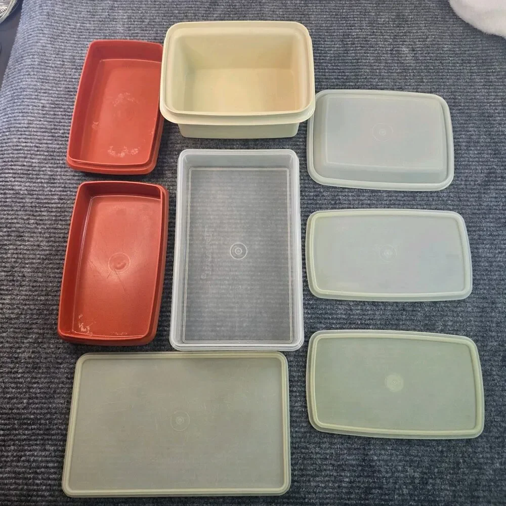 Tupperware orange contains